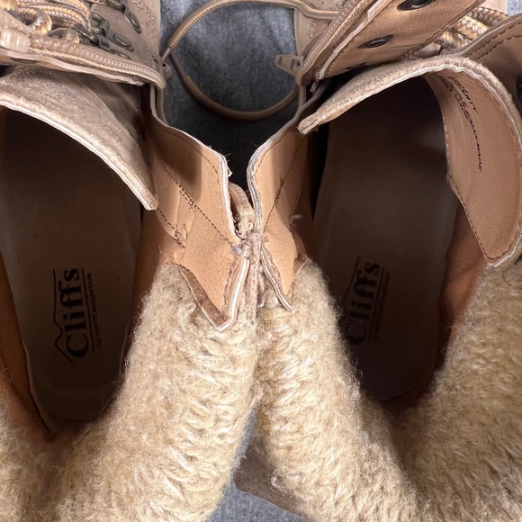 CLIFFS BY WHITE MOUNTAIN Womens Hearty Cushioned Hiker Ankle Boots 9.5 Side Zip - Picture 8 of 11